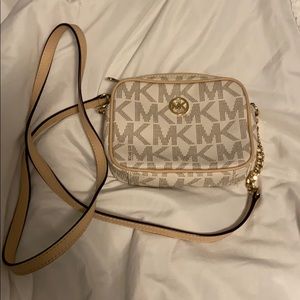 White Michael Kors Crossbody Bag